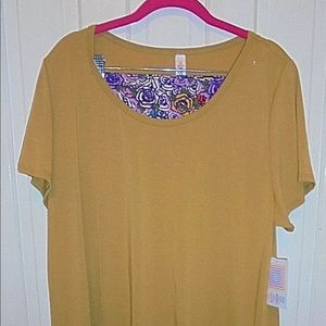 Lularoe 2xl outfit. Classic T and OS leggings.